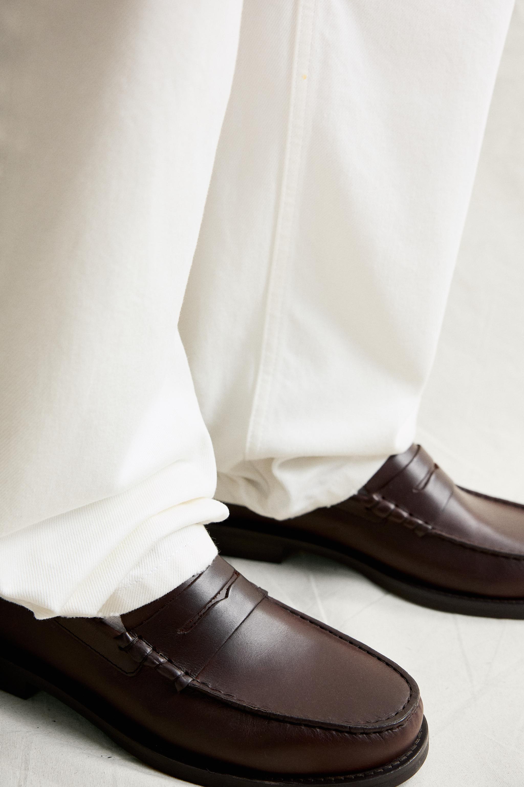 MOCASSINS EN CUIR À MASQUE